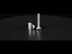 Głowa maszyny z niecodziennego stalowego kocioła z wgłąbami krzyżowymi